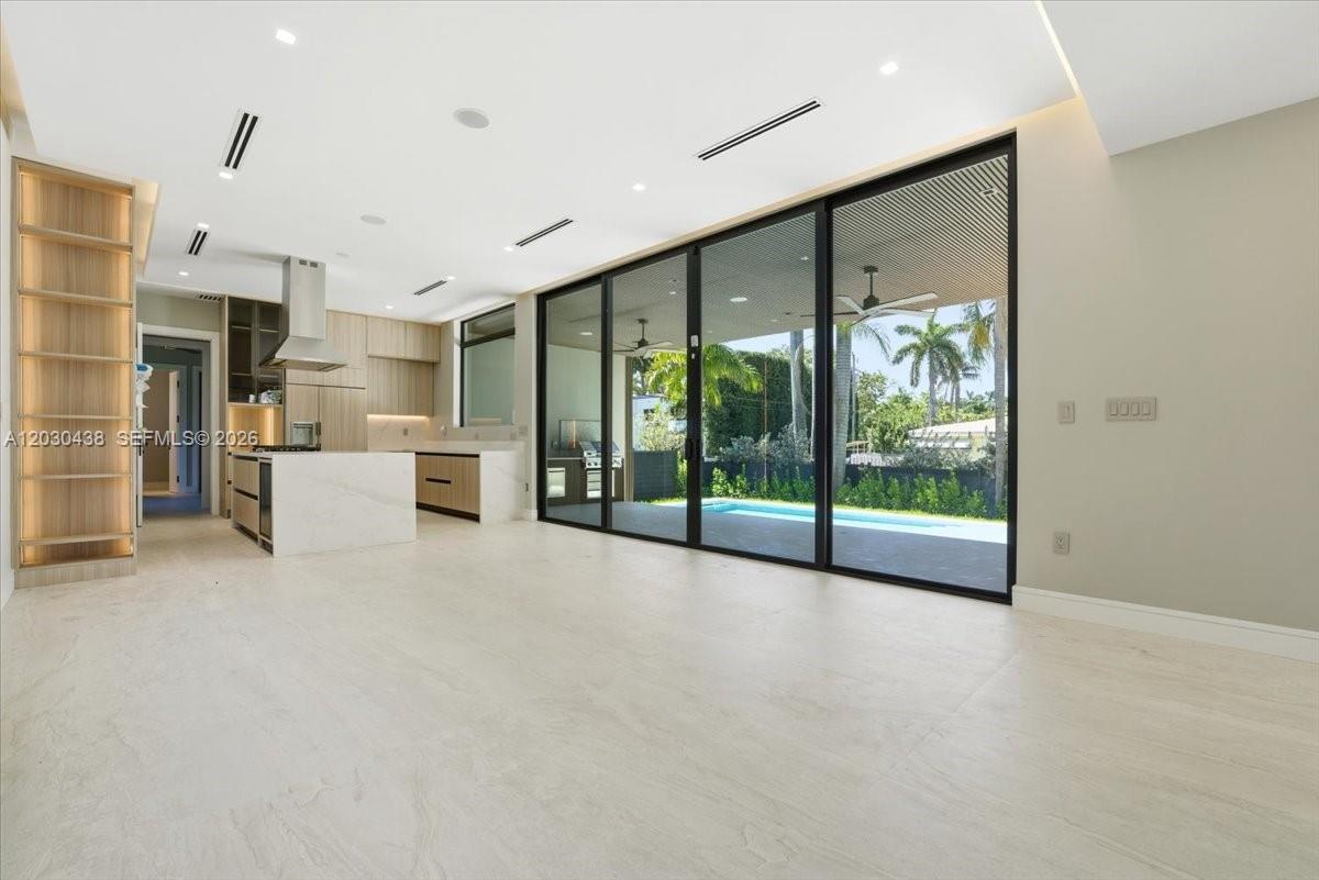 1380 Hollywood Blvd Hollywood, FL 33019