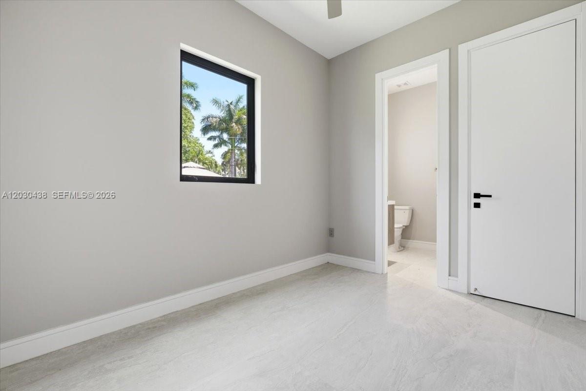 1380 Hollywood Blvd Hollywood, FL 33019