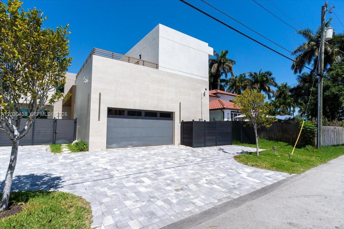 1380 Hollywood Blvd Hollywood, FL 33019