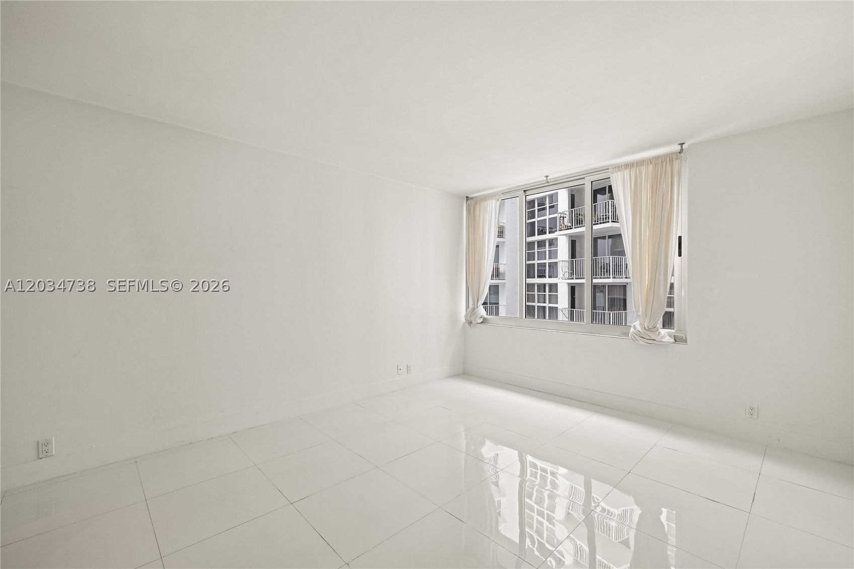 image Mirador 1200 (North Tower)16