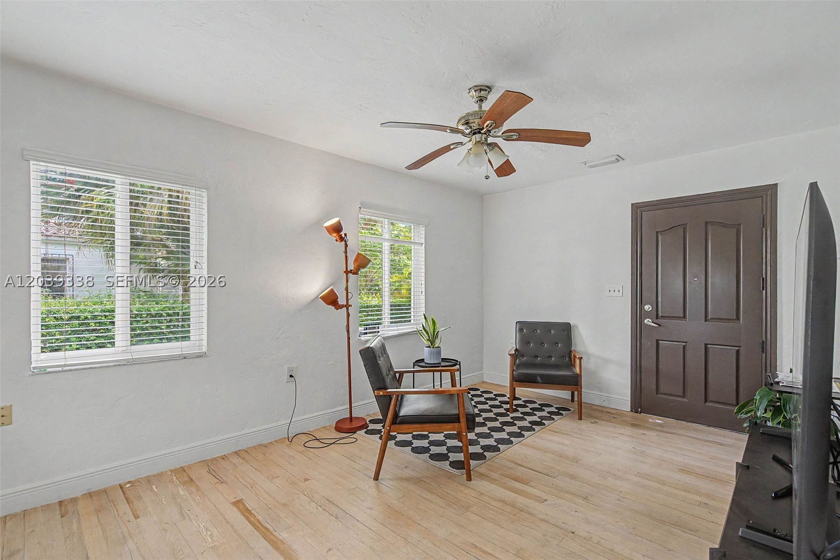 702 Boabadilla Coral Gables, FL 33134