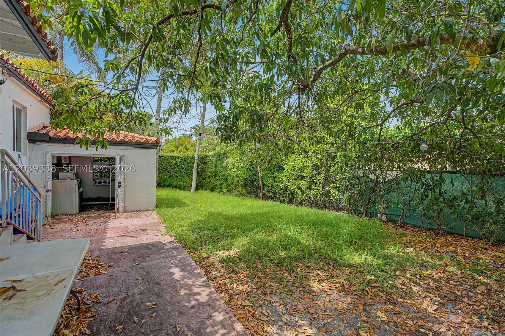 702 Boabadilla Coral Gables, FL 33134
