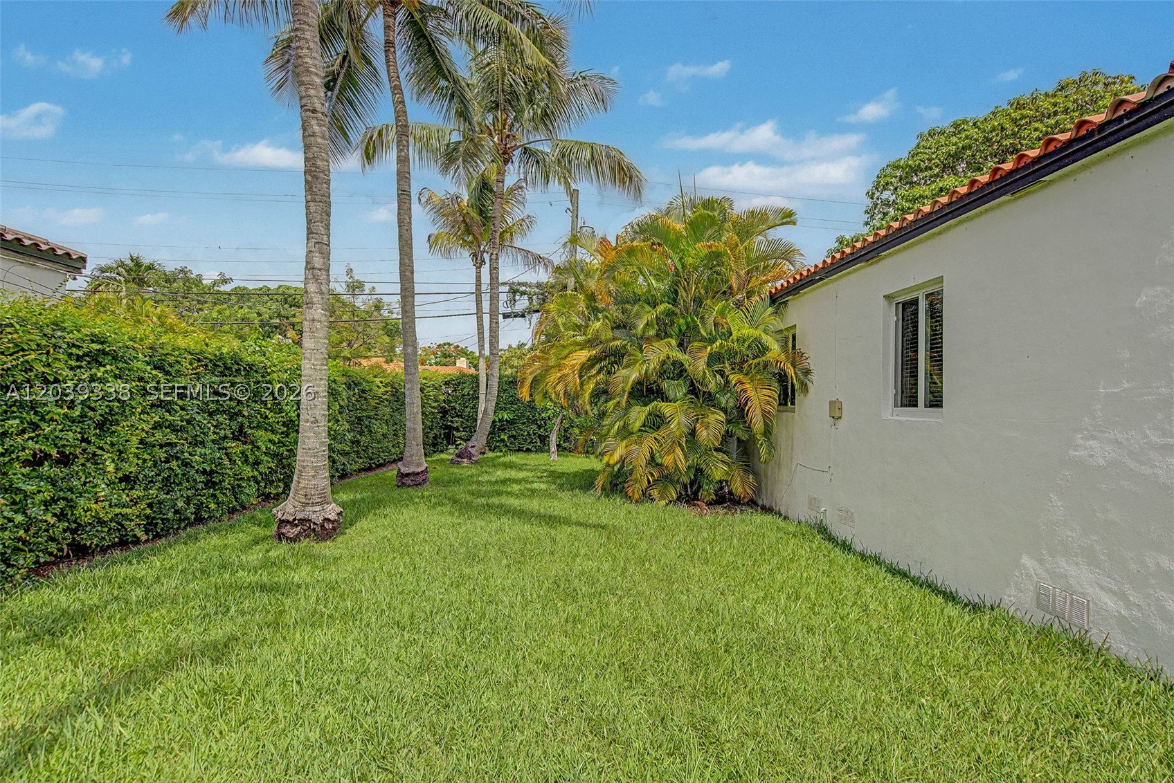 702 Boabadilla Coral Gables, FL 33134