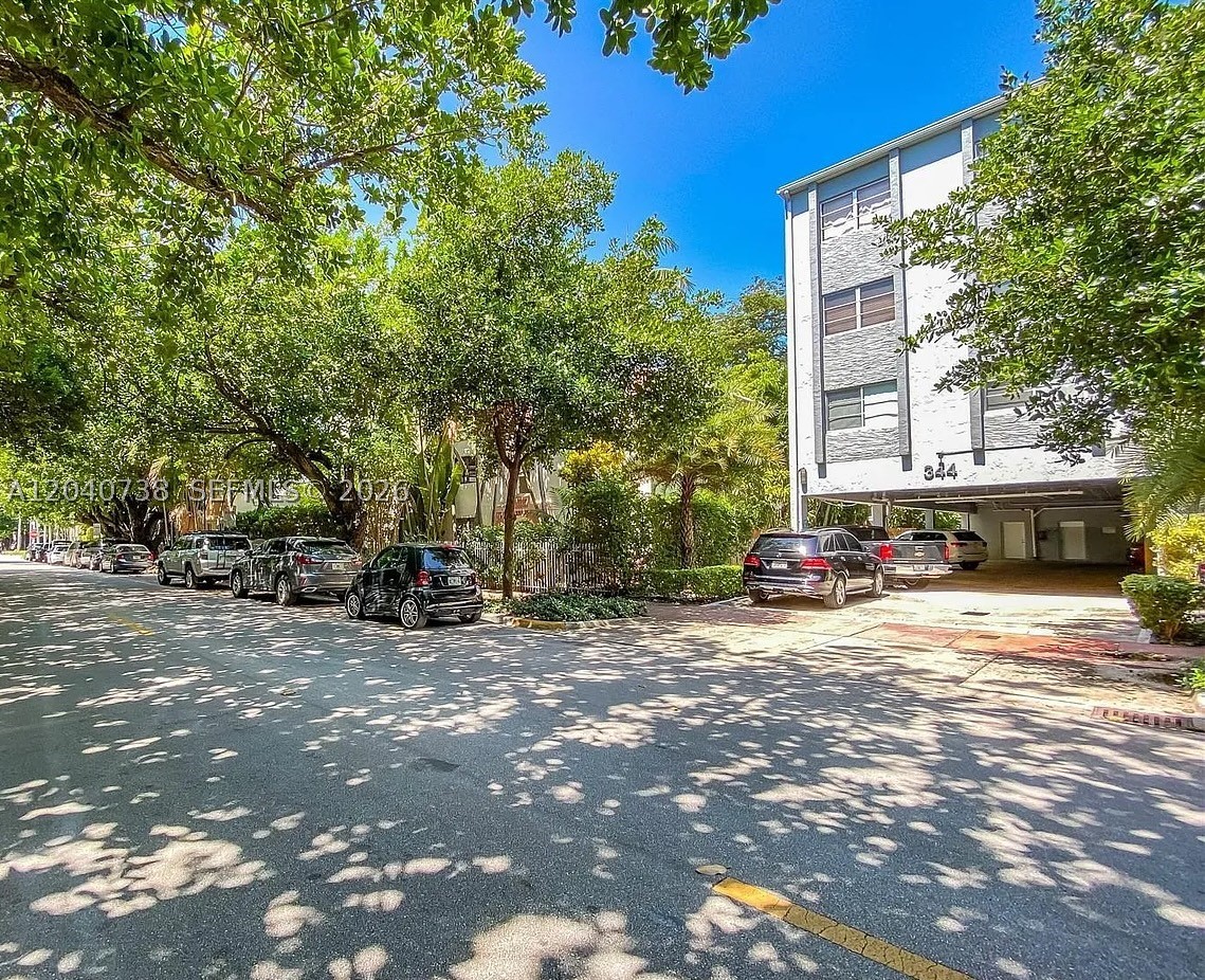 344 Meridian Ave #2B