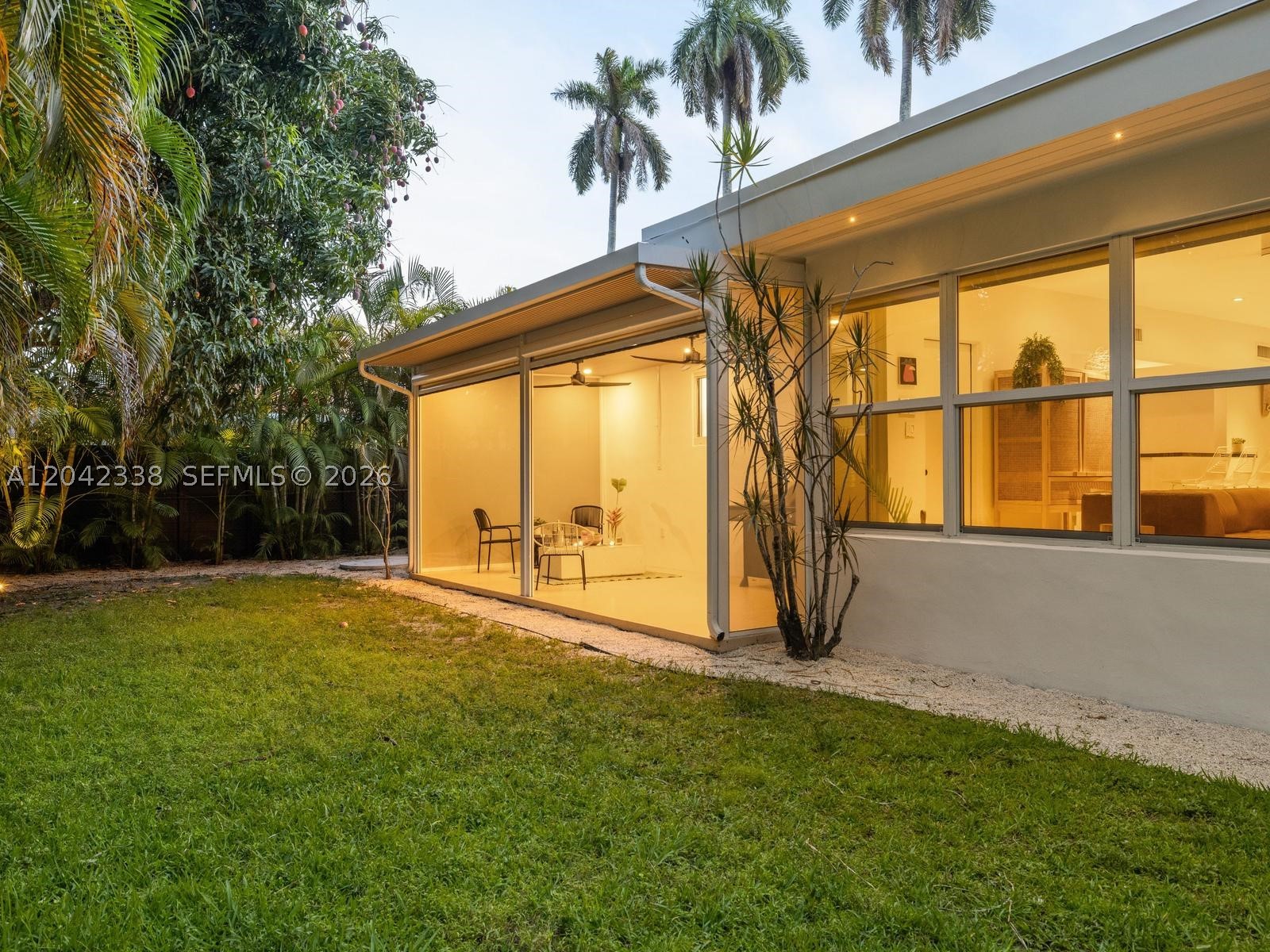 1000 NE 85th St Miami, FL 33138