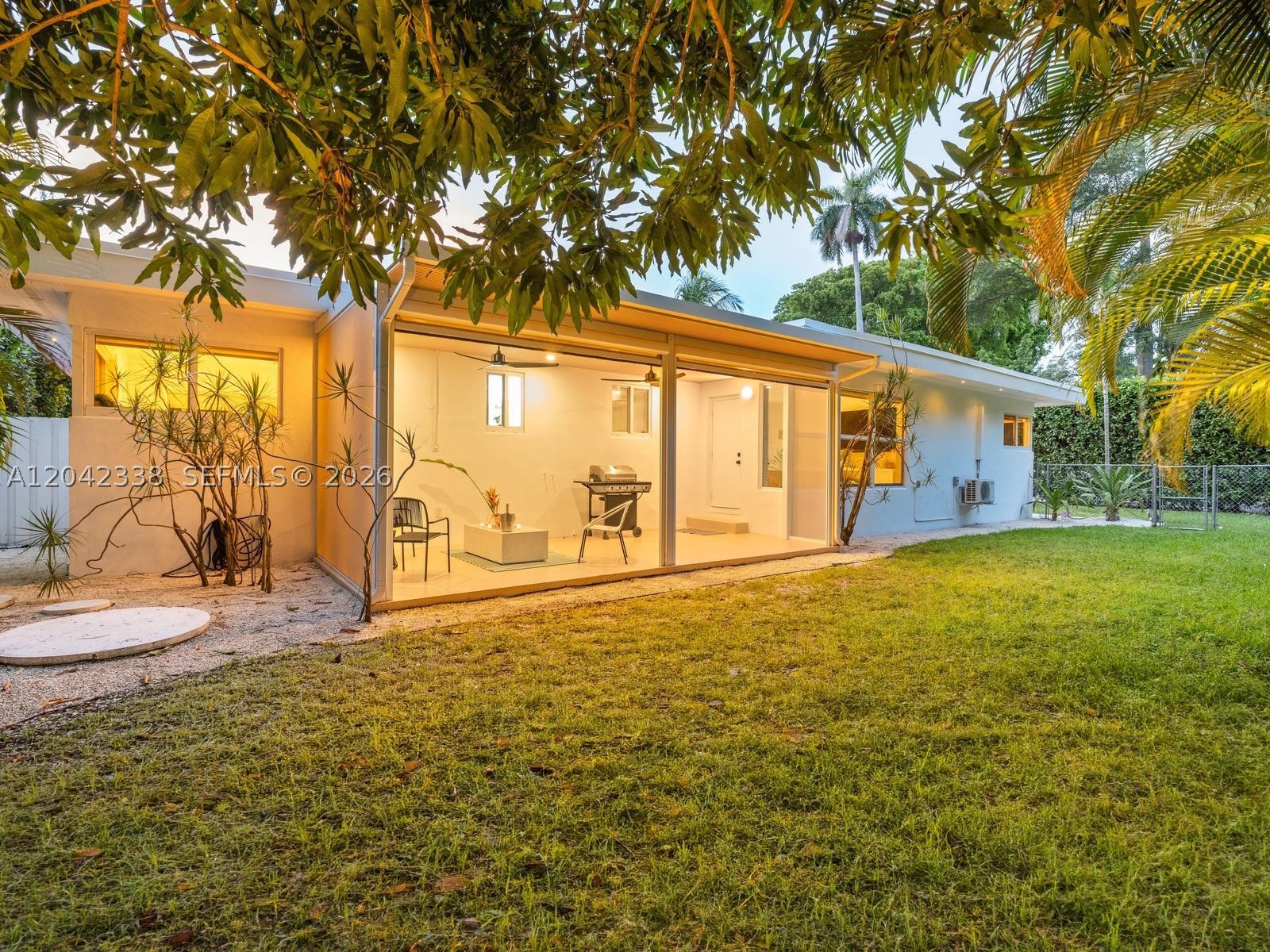 1000 NE 85th St Miami, FL 33138