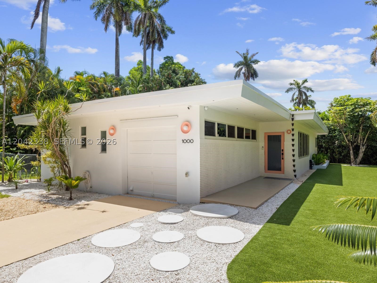 1000 NE 85th St Miami, FL 33138