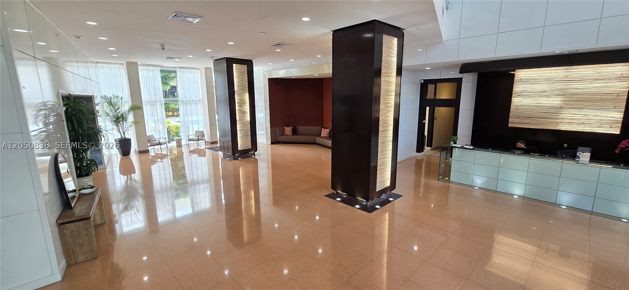 image The Venture at Aventura26