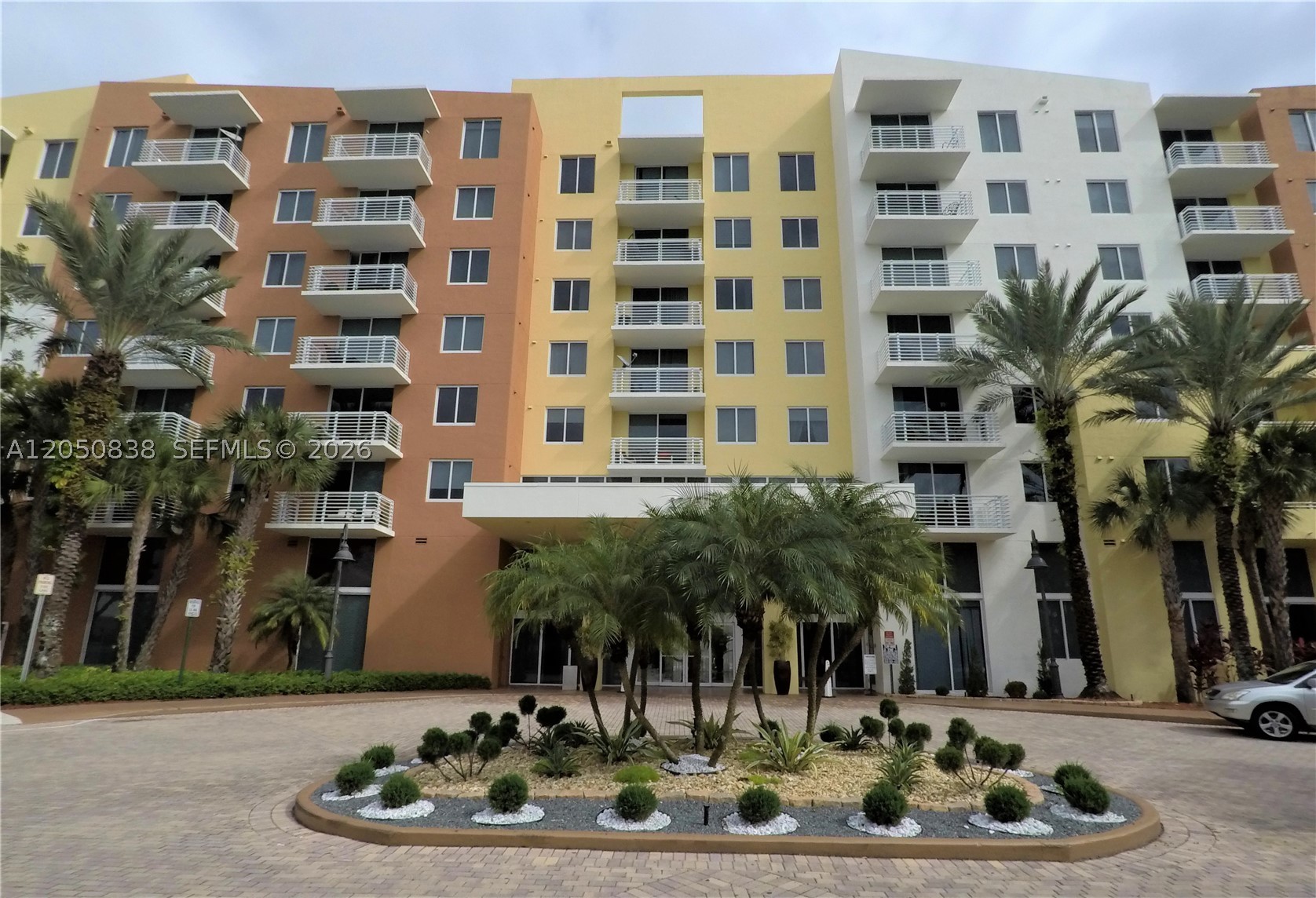 image The Venture at Aventura28