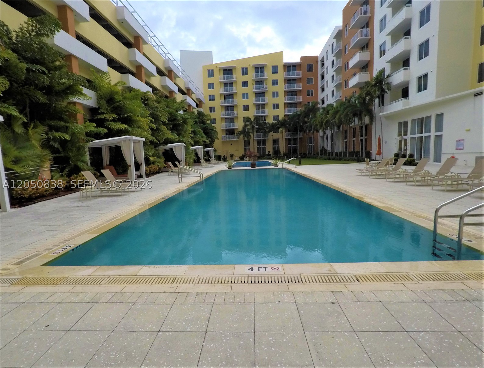 image The Venture at Aventura30