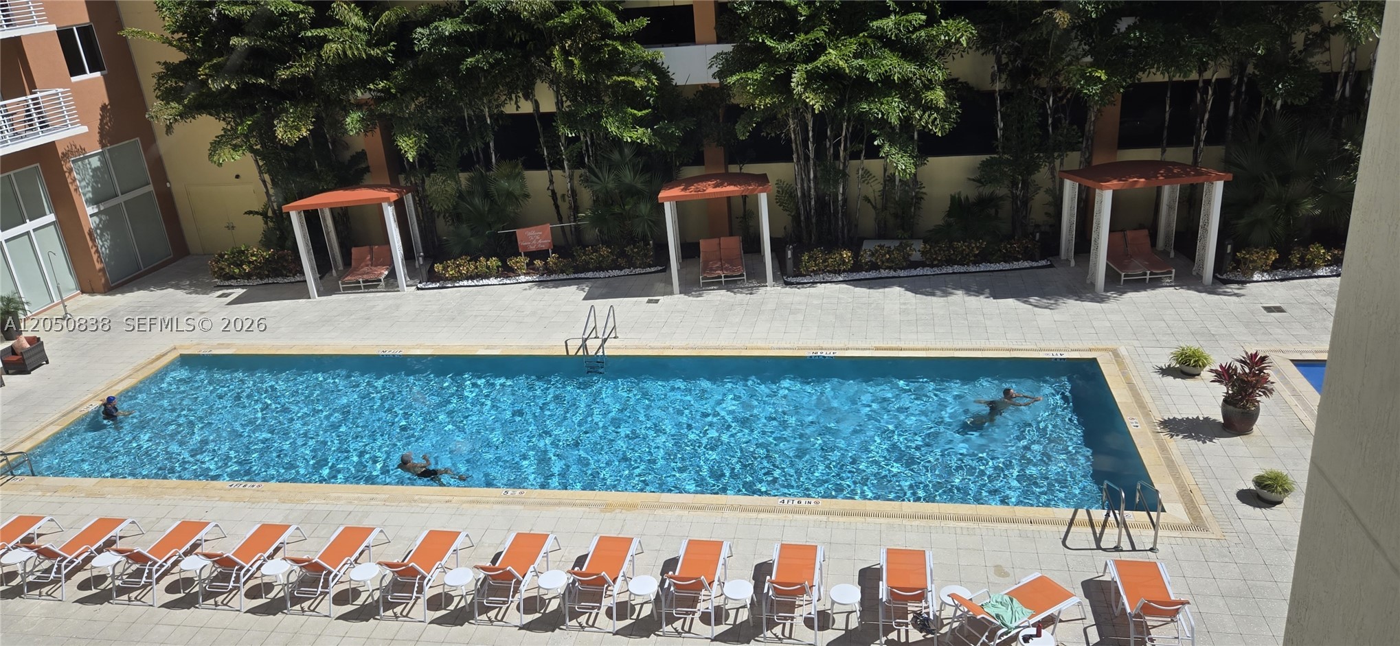 image The Venture at Aventura35