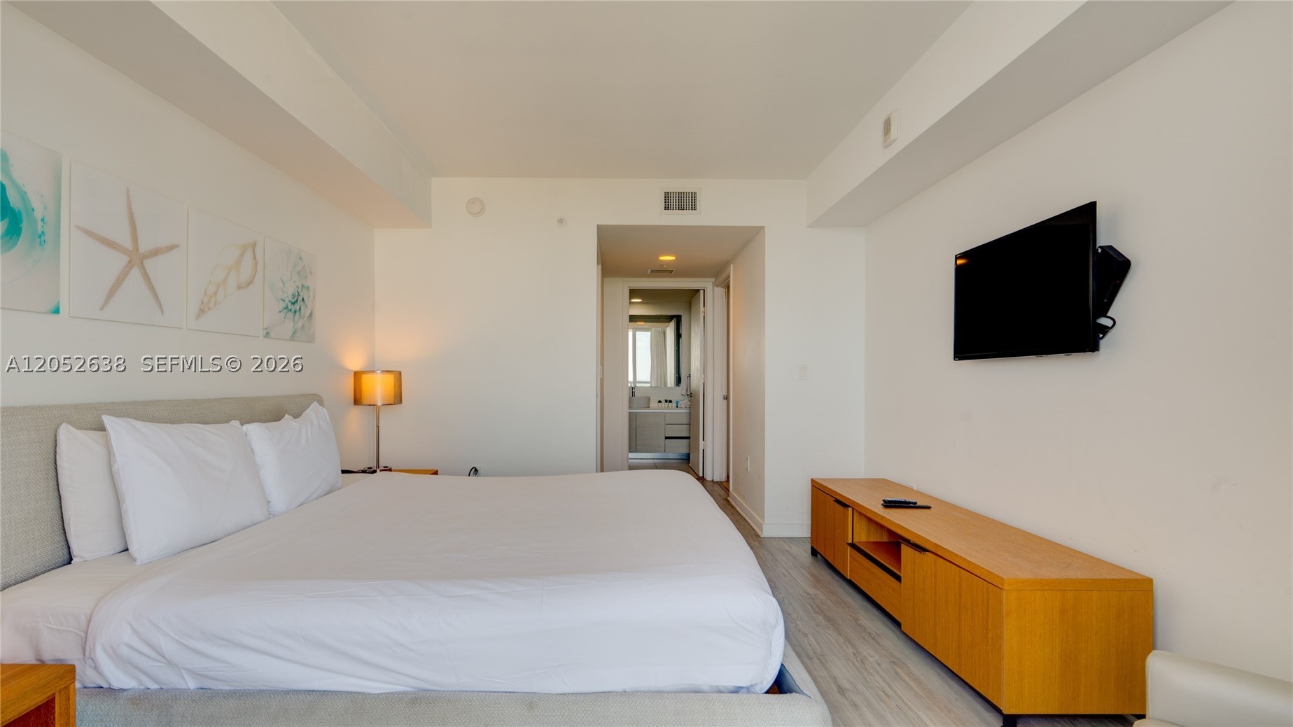 image Beachwalk Condominium12