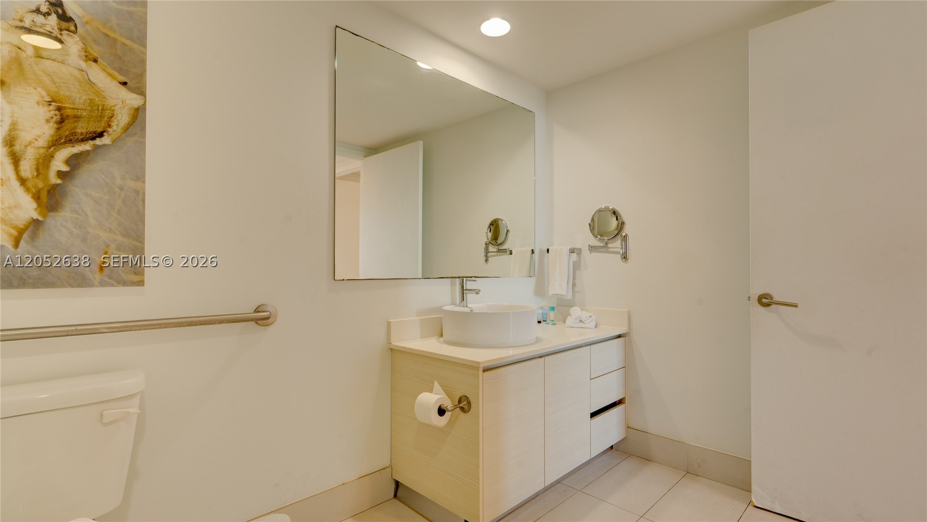 image Beachwalk Condominium23