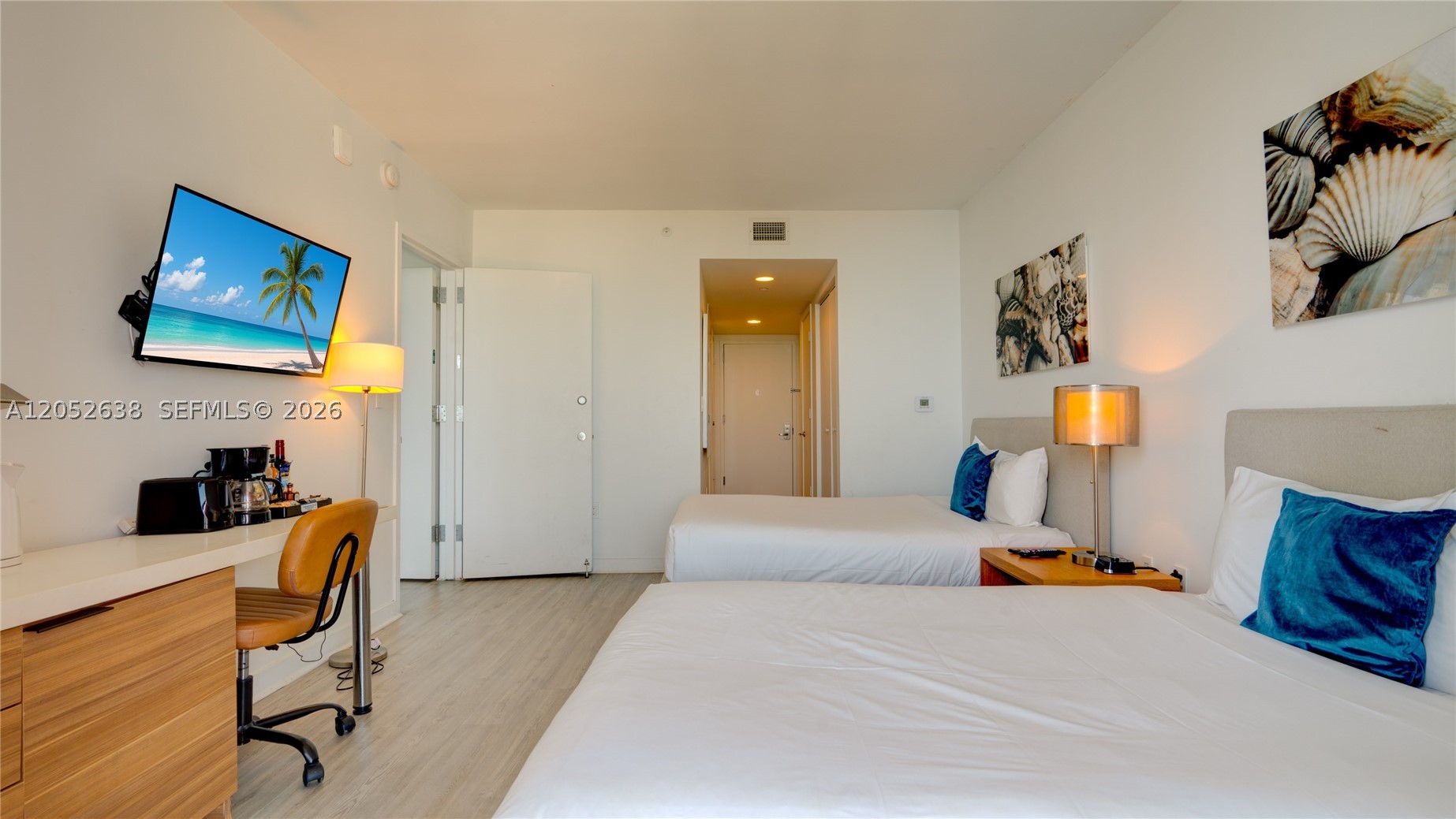 image Beachwalk Condominium4