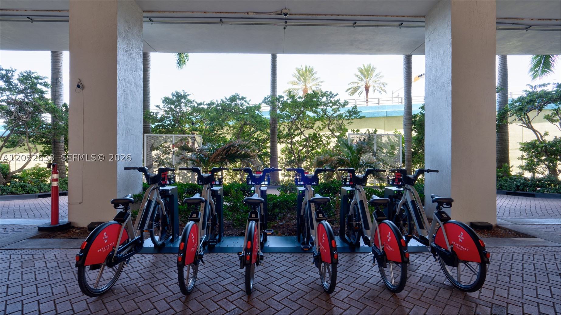 image Beachwalk Condominium51