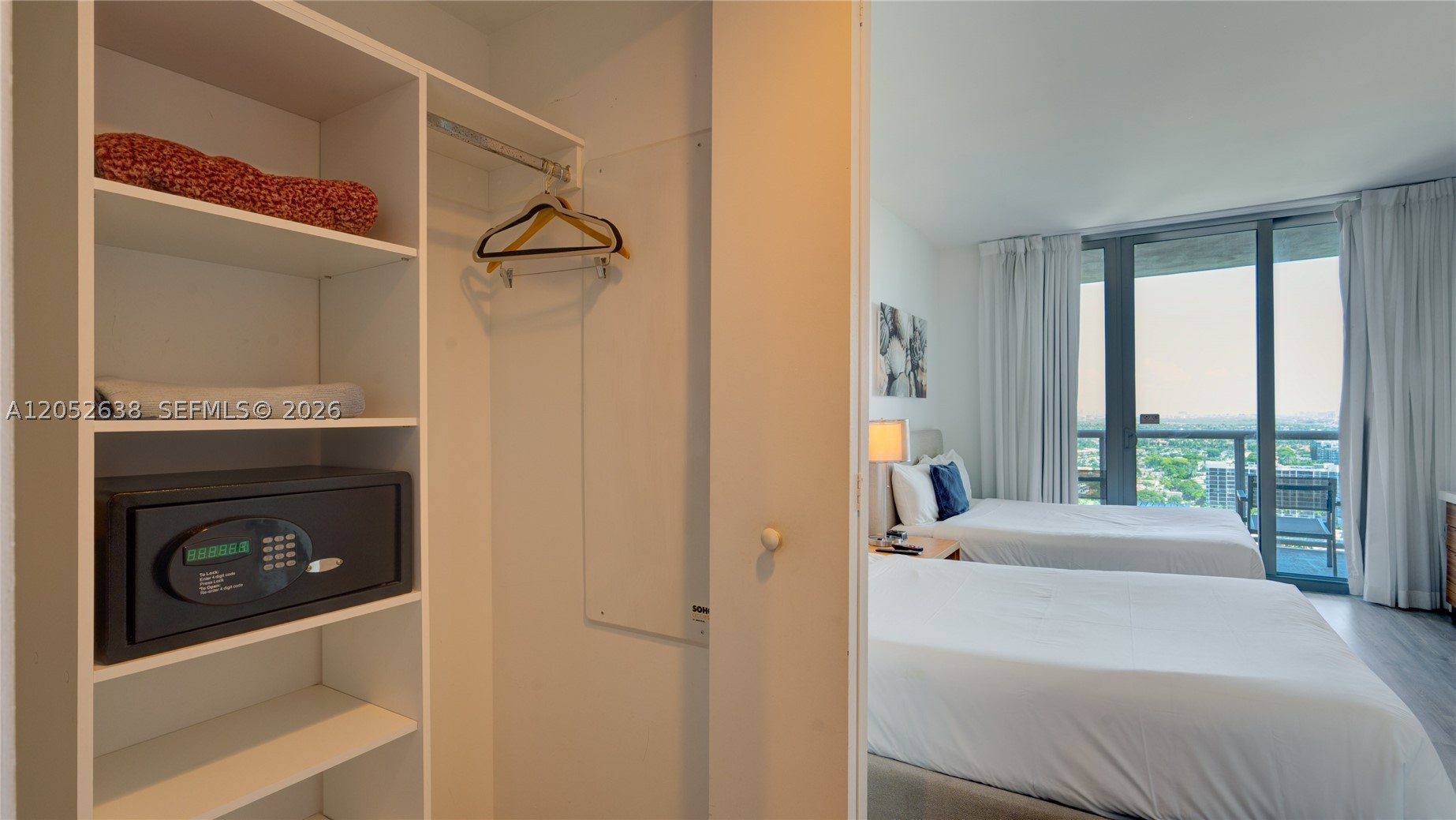 image Beachwalk Condominium6