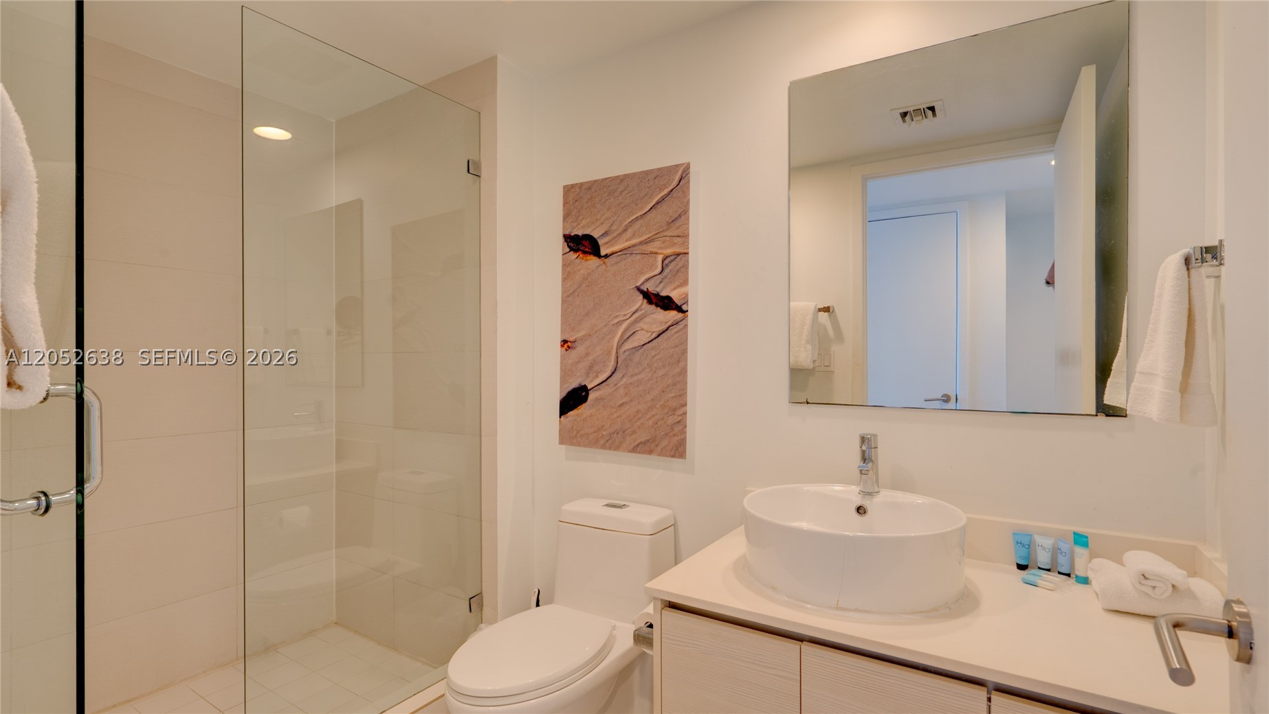 image Beachwalk Condominium8