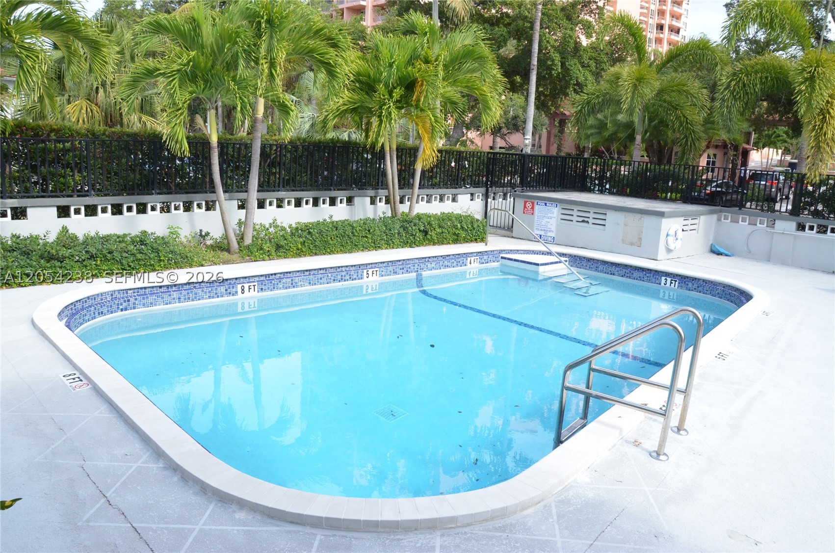 35 Edgewater Dr #104