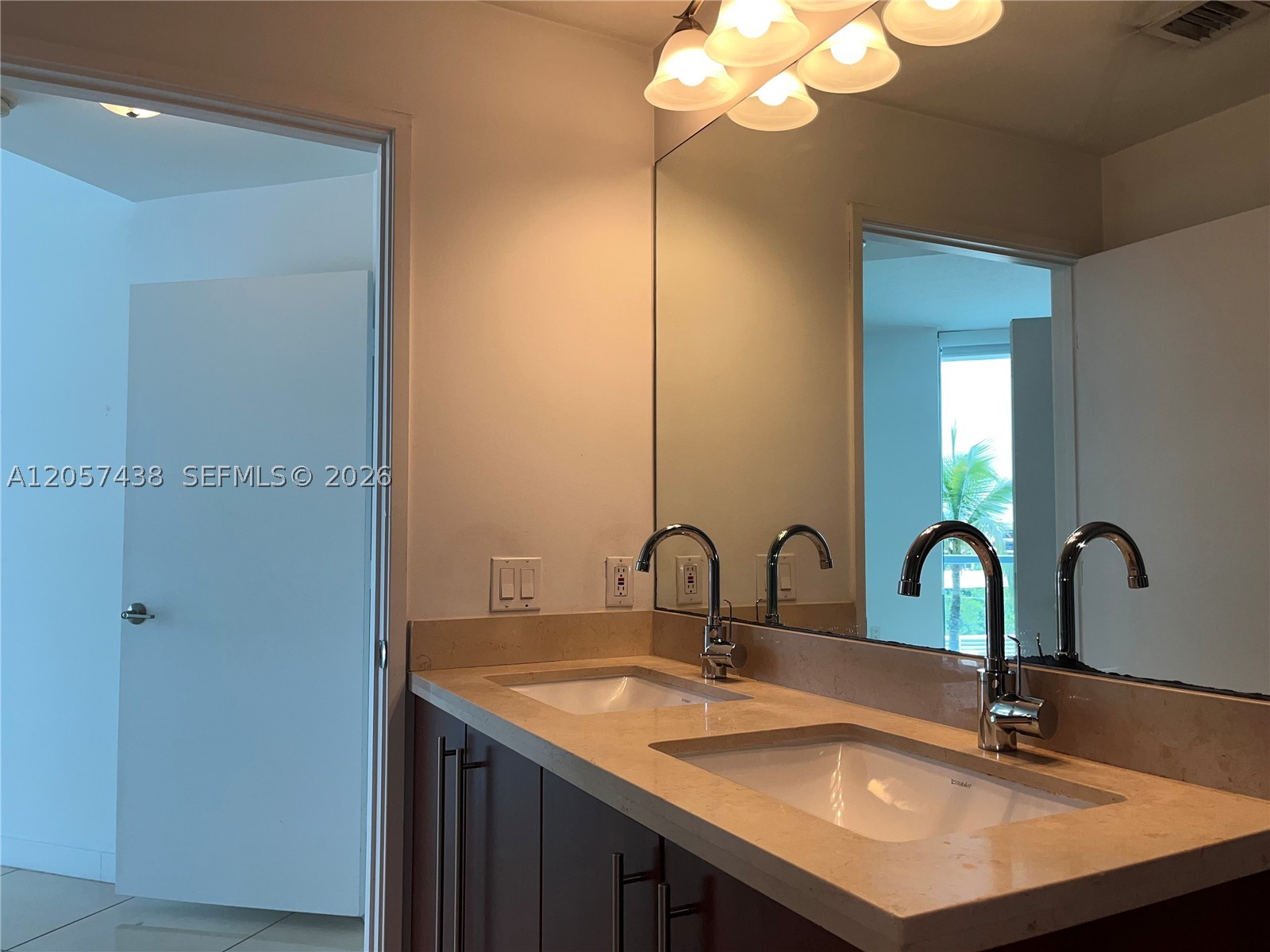 image Axis on Brickell North10