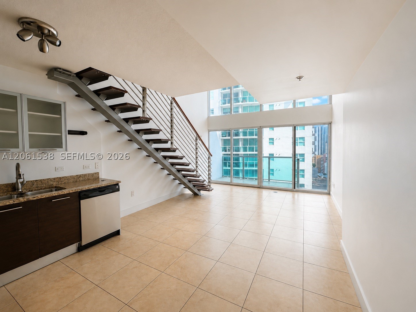 image Brickell on the River South15