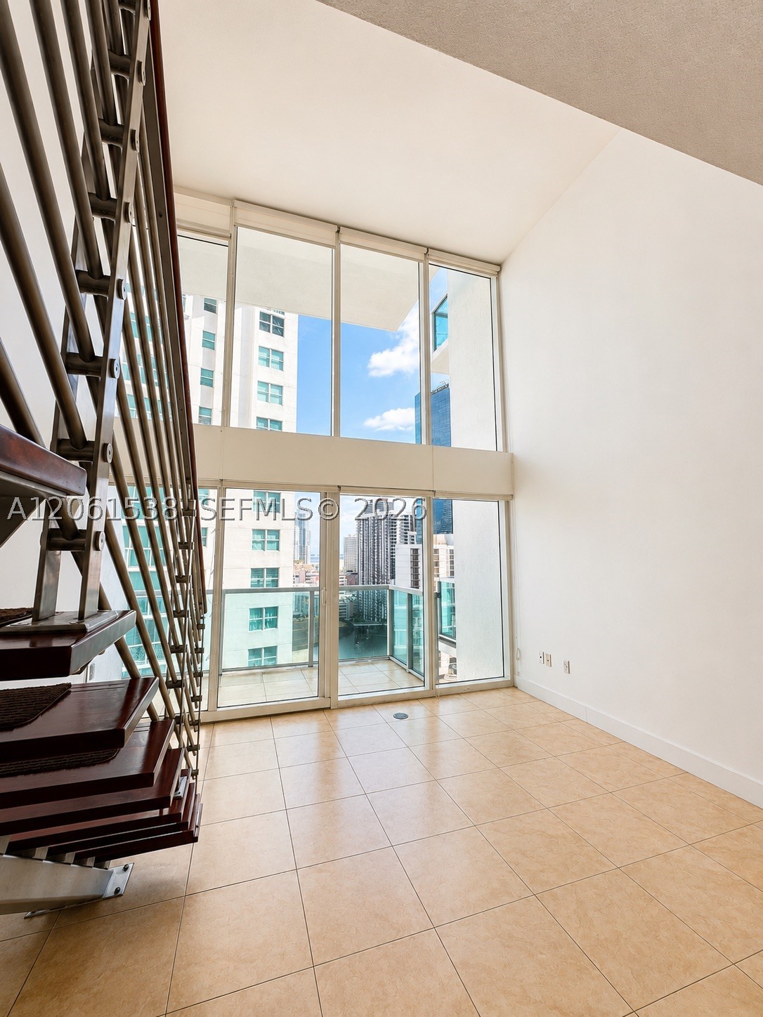 image Brickell on the River South4
