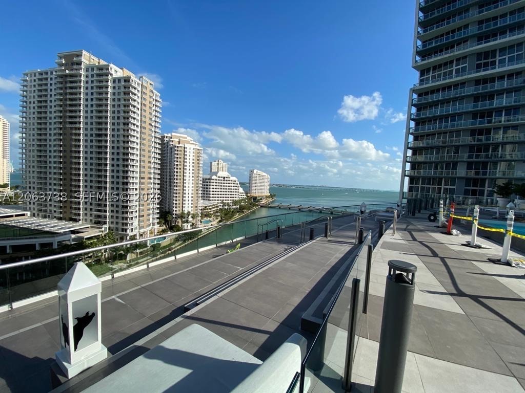 image Icon Brickell II31