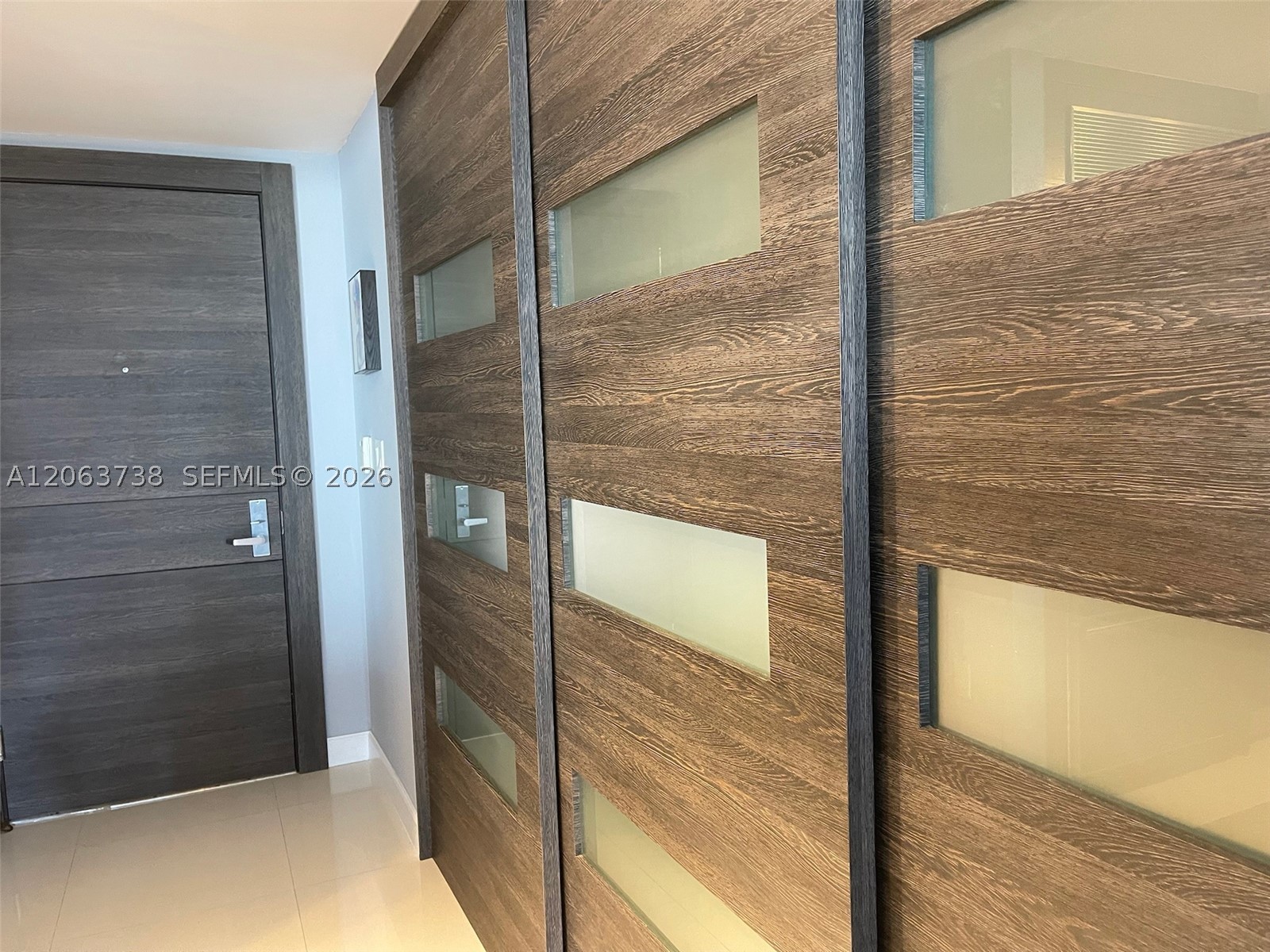 image Icon Brickell II6