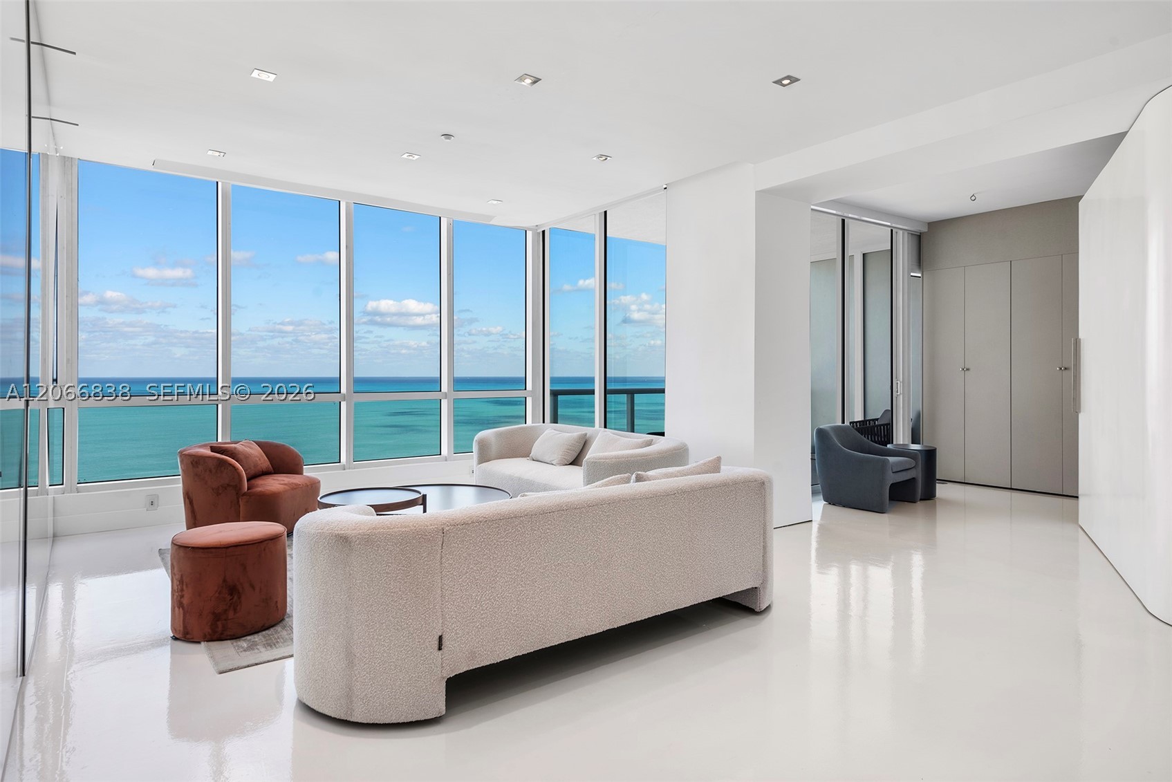 100 S Pointe Dr #2306 Miami Beach, FL 33139