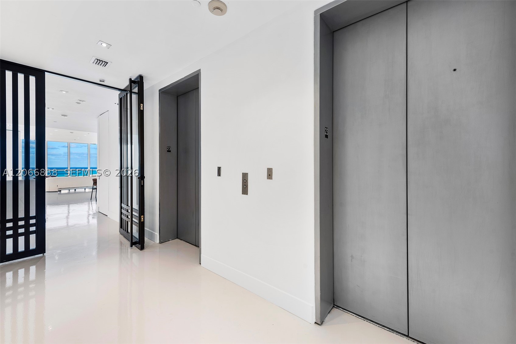 100 S Pointe Dr #2306 Miami Beach, FL 33139