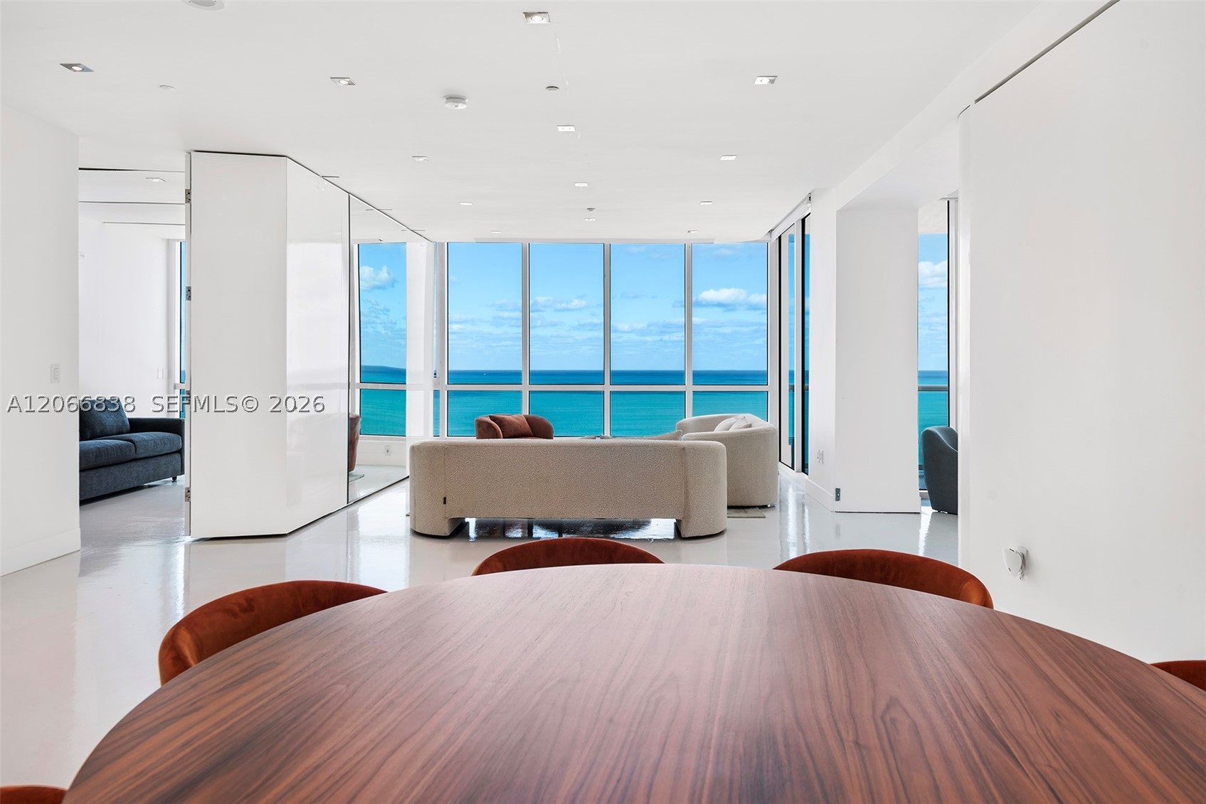 100 S Pointe Dr #2306 Miami Beach, FL 33139