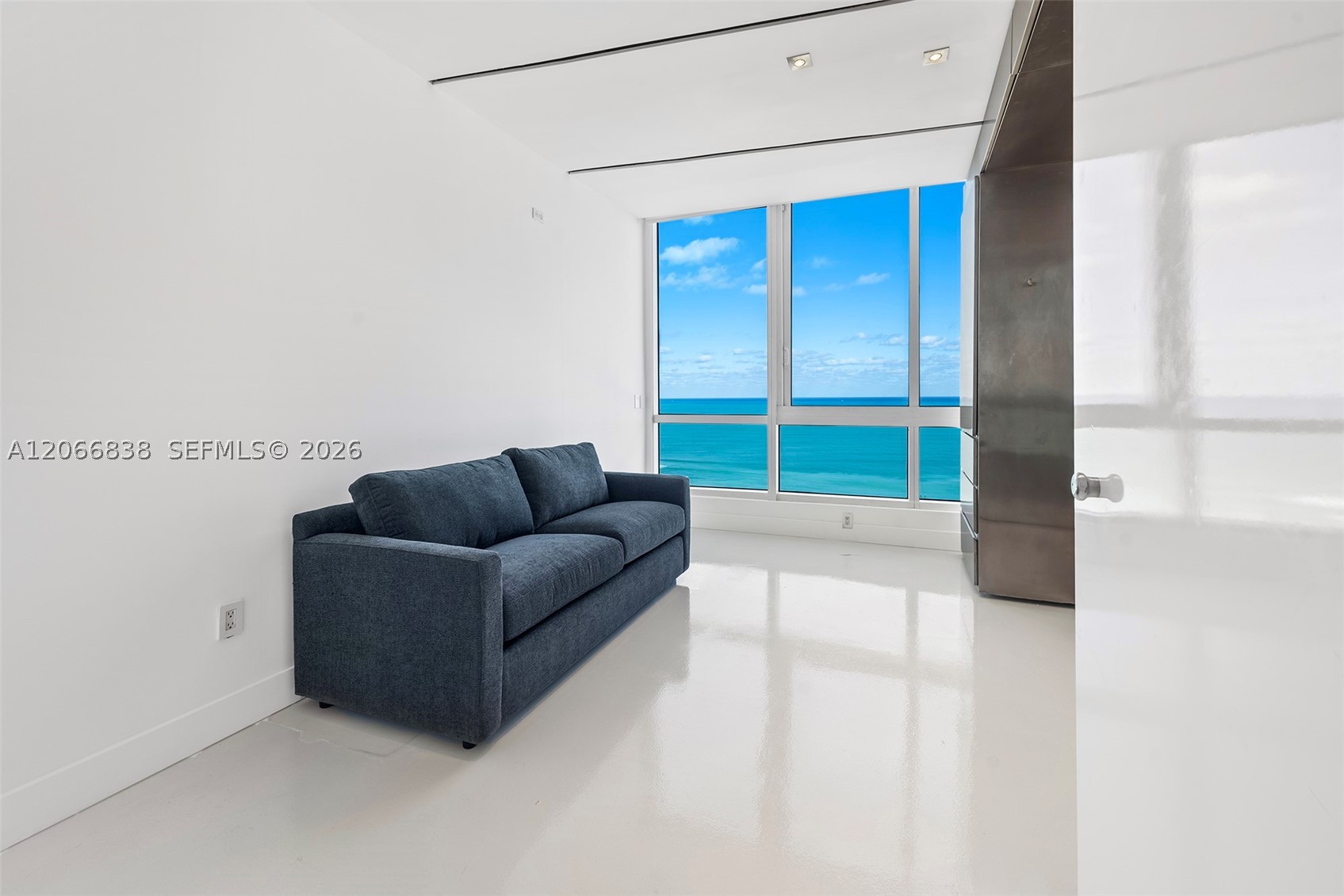 100 S Pointe Dr #2306 Miami Beach, FL 33139
