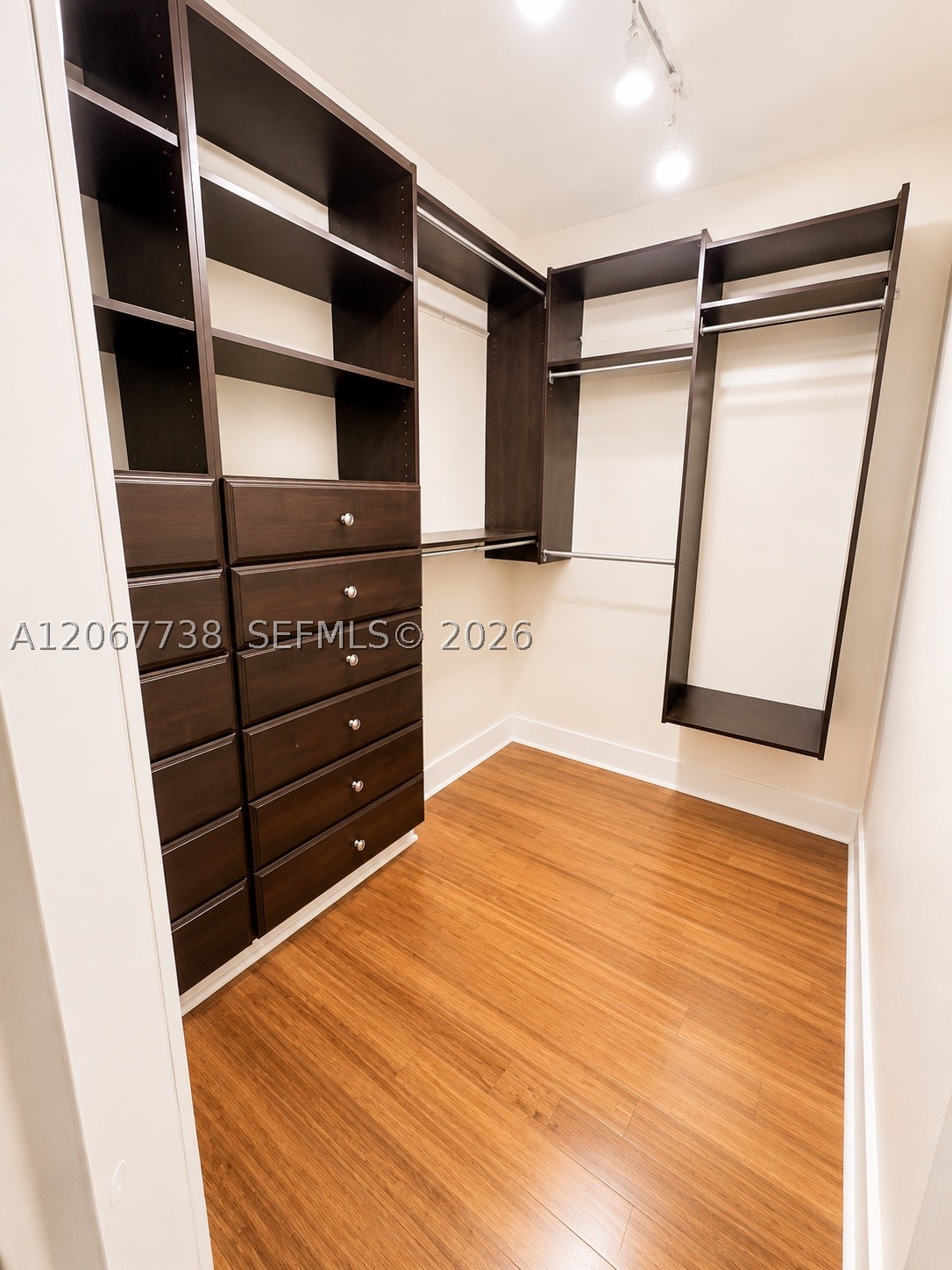 image Brickell Key One11