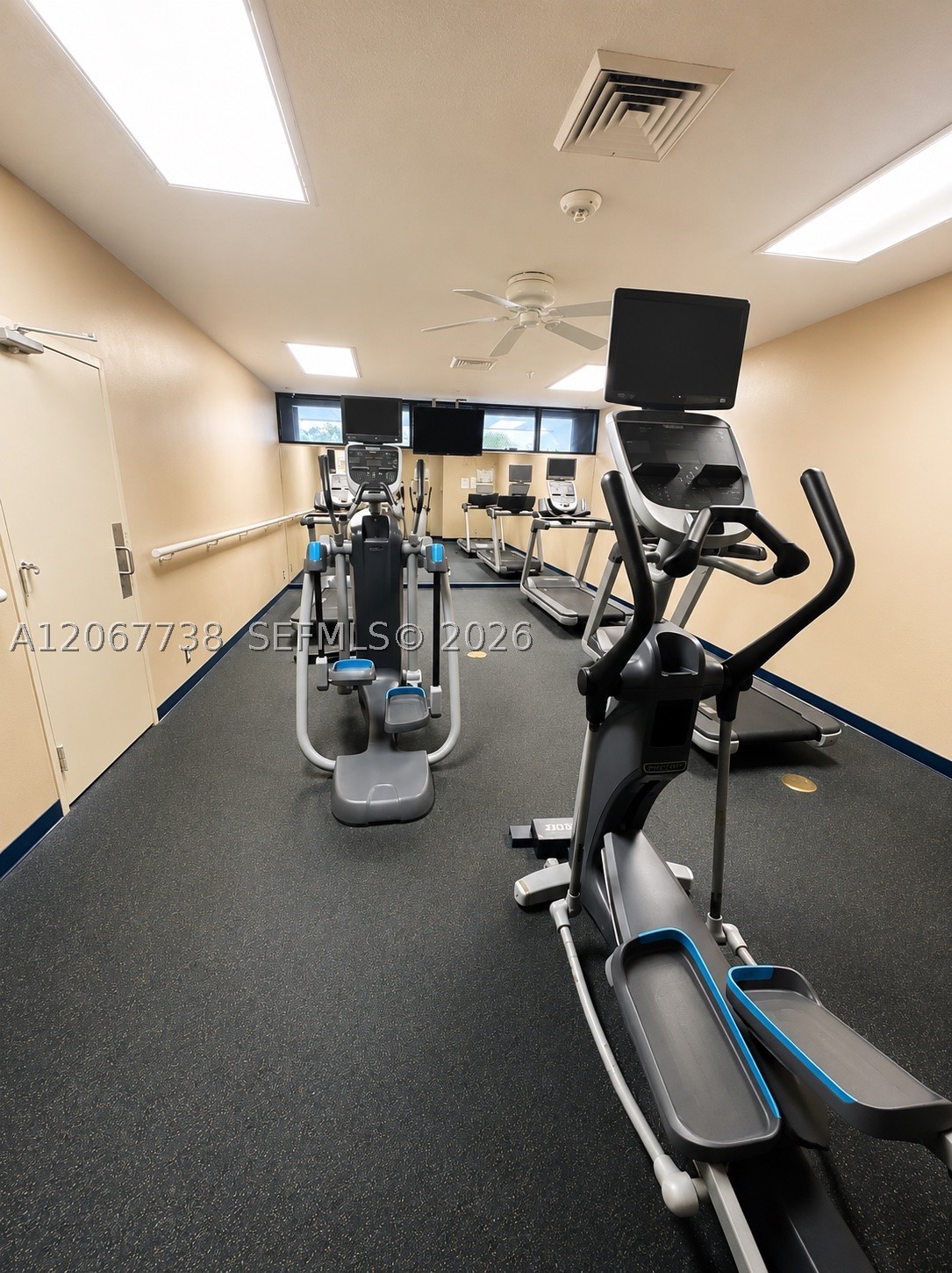 image Brickell Key One15