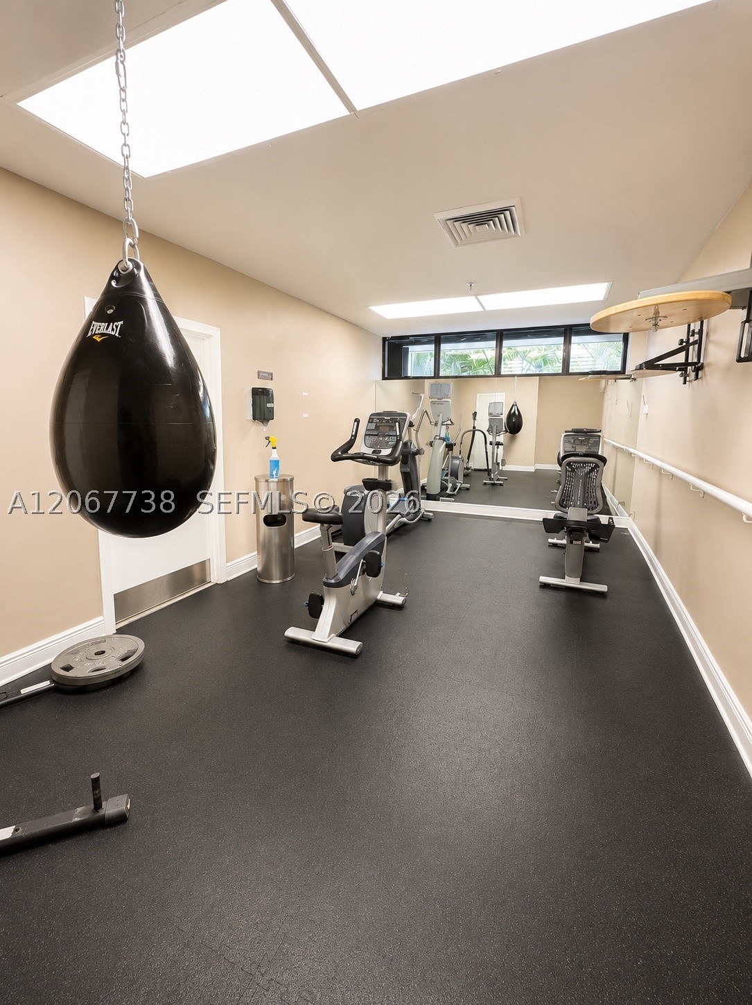 image Brickell Key One16