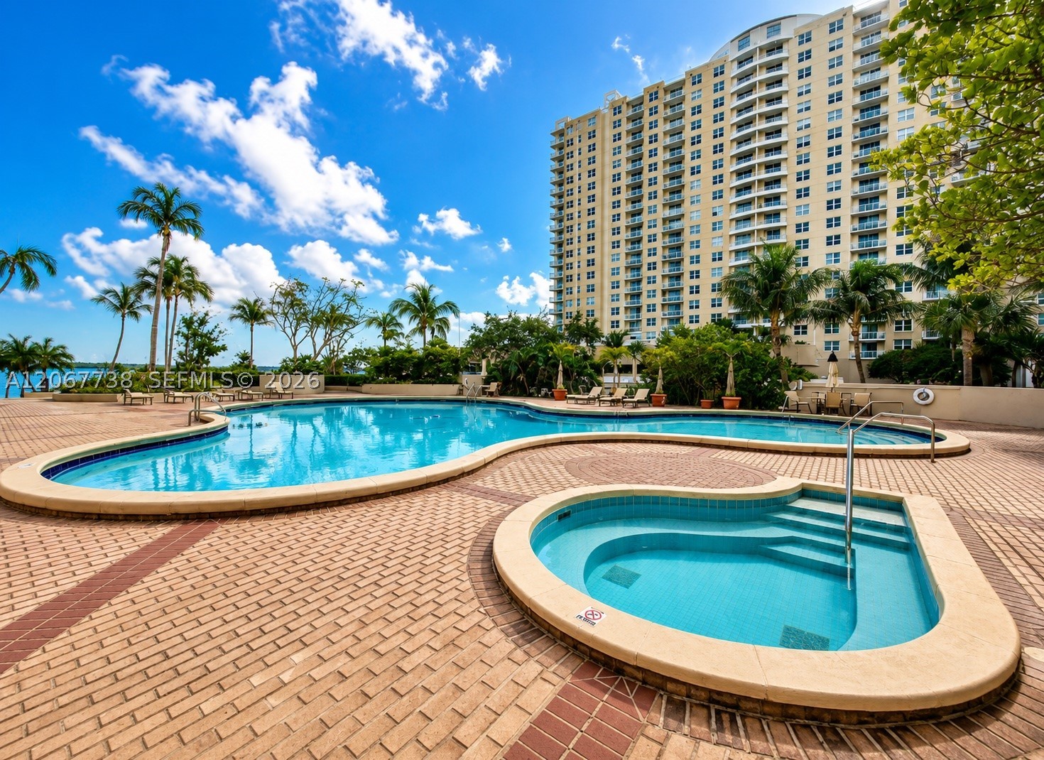 image Brickell Key One18