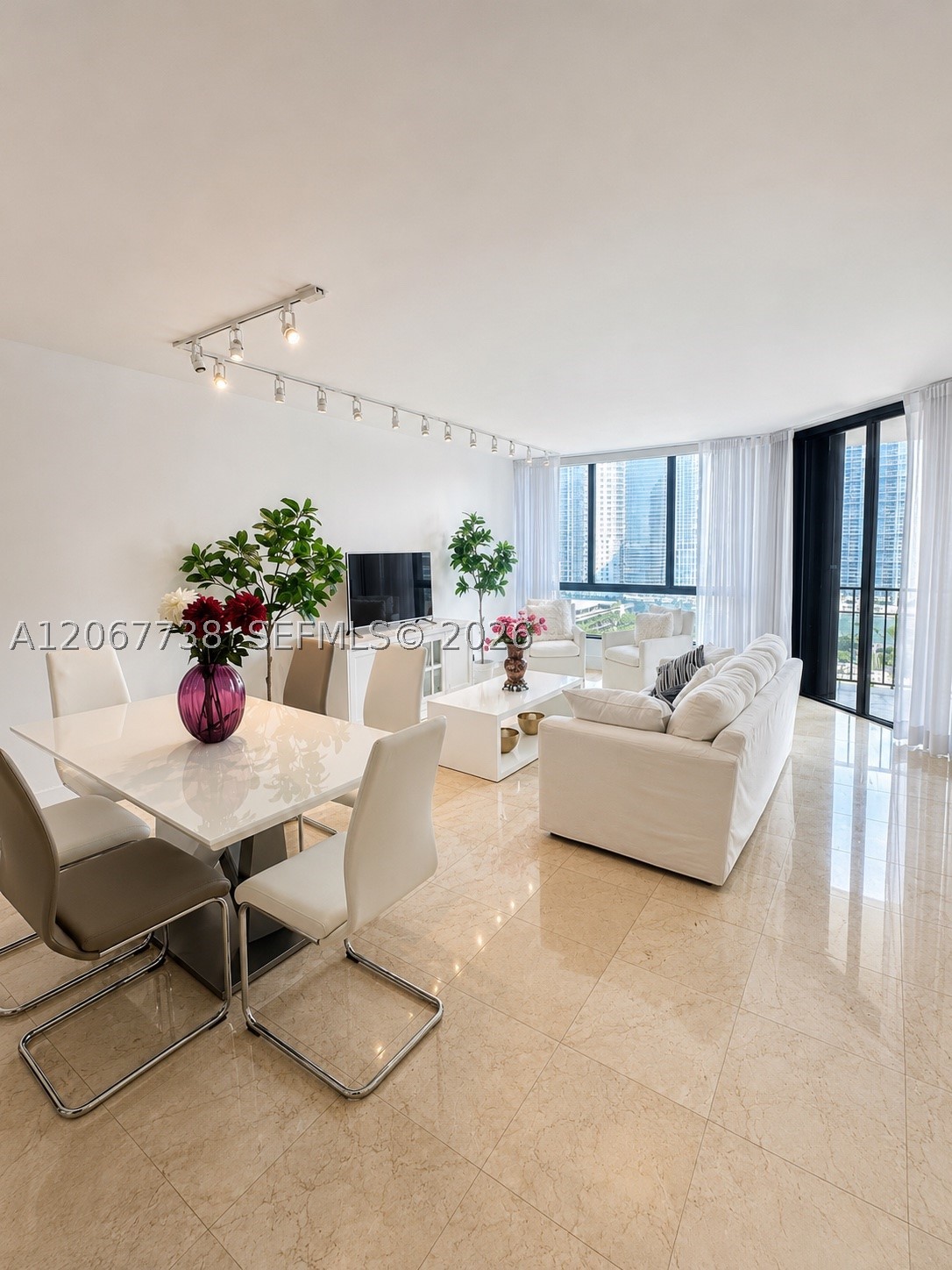 image Brickell Key One2