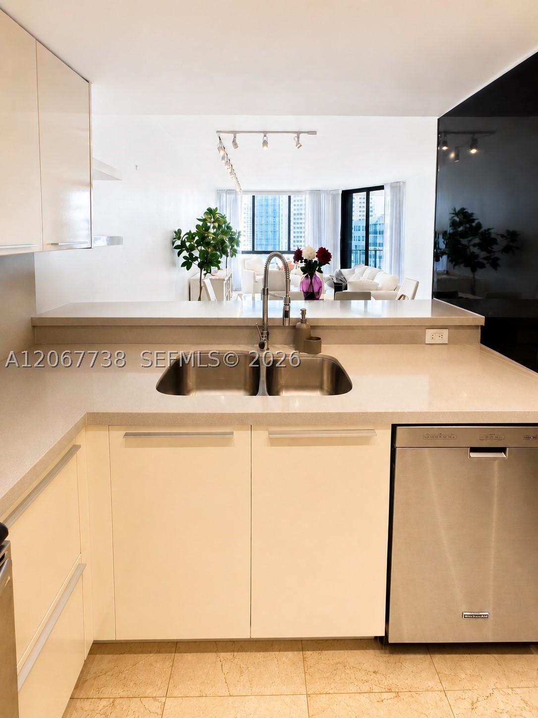 image Brickell Key One6