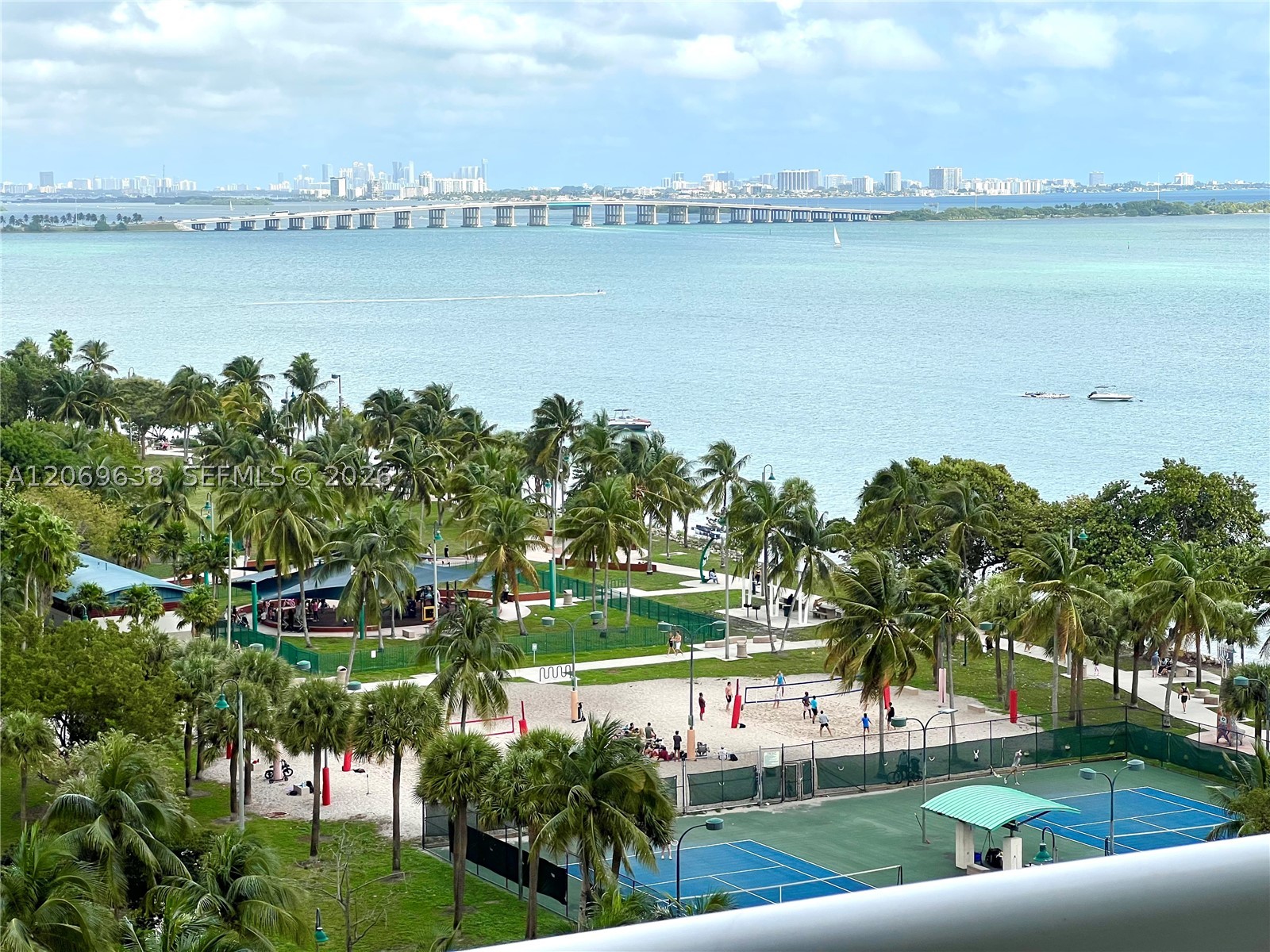 1717 N Bayshore Dr #A-1450