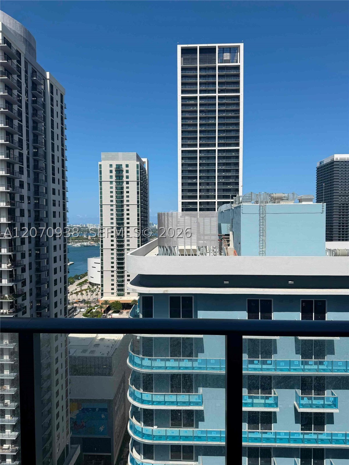 image The Crosby Miami Worldcenter16