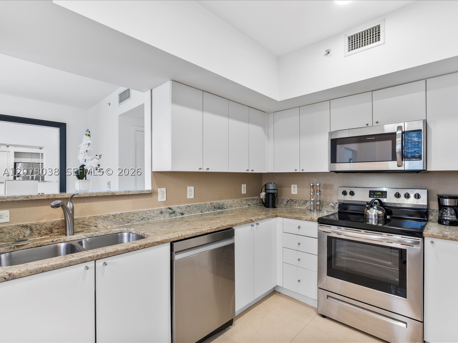 17375 Collins Ave #808 Sunny Isles Beach, FL 33160