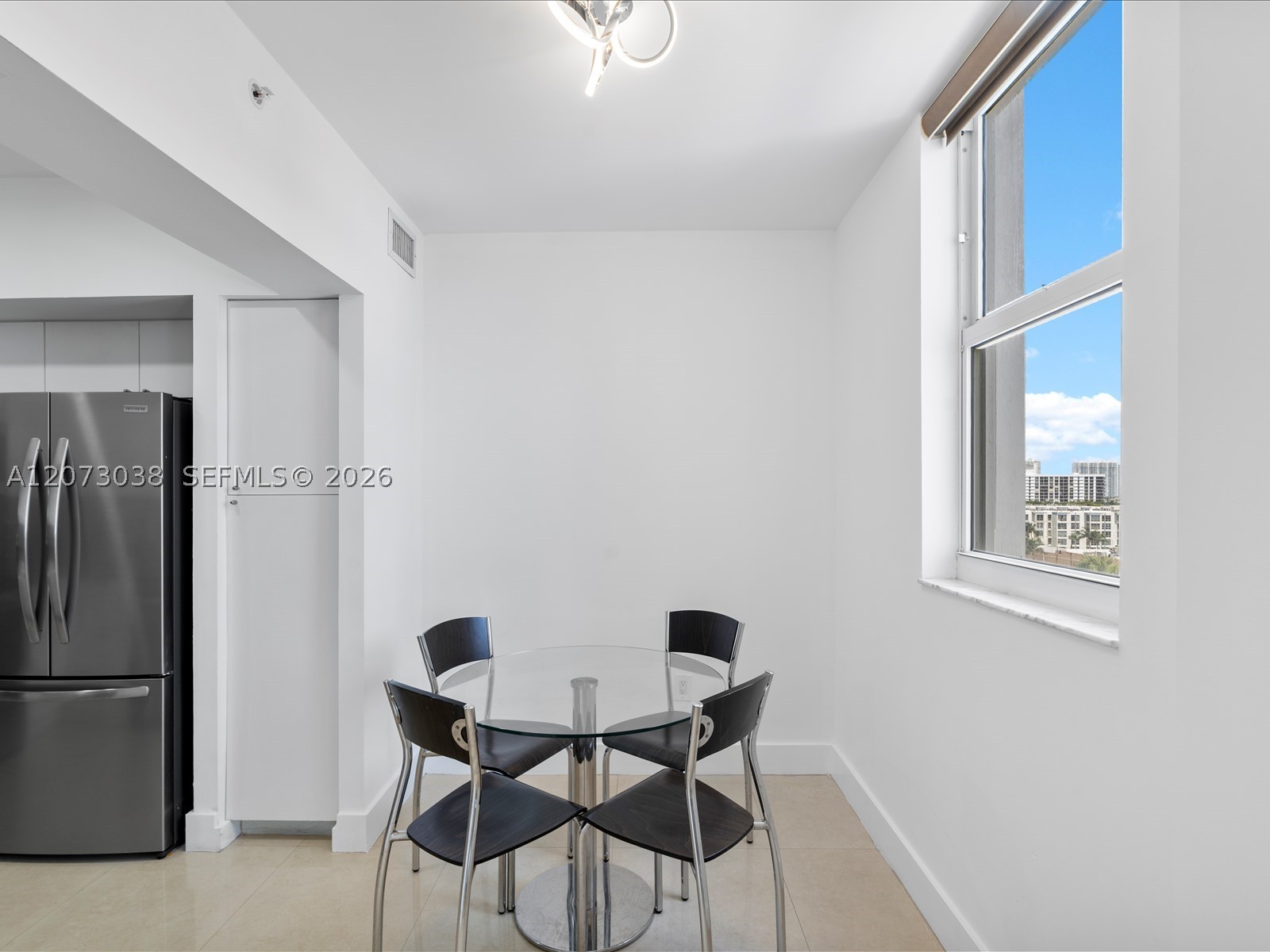 17375 Collins Ave #808 Sunny Isles Beach, FL 33160