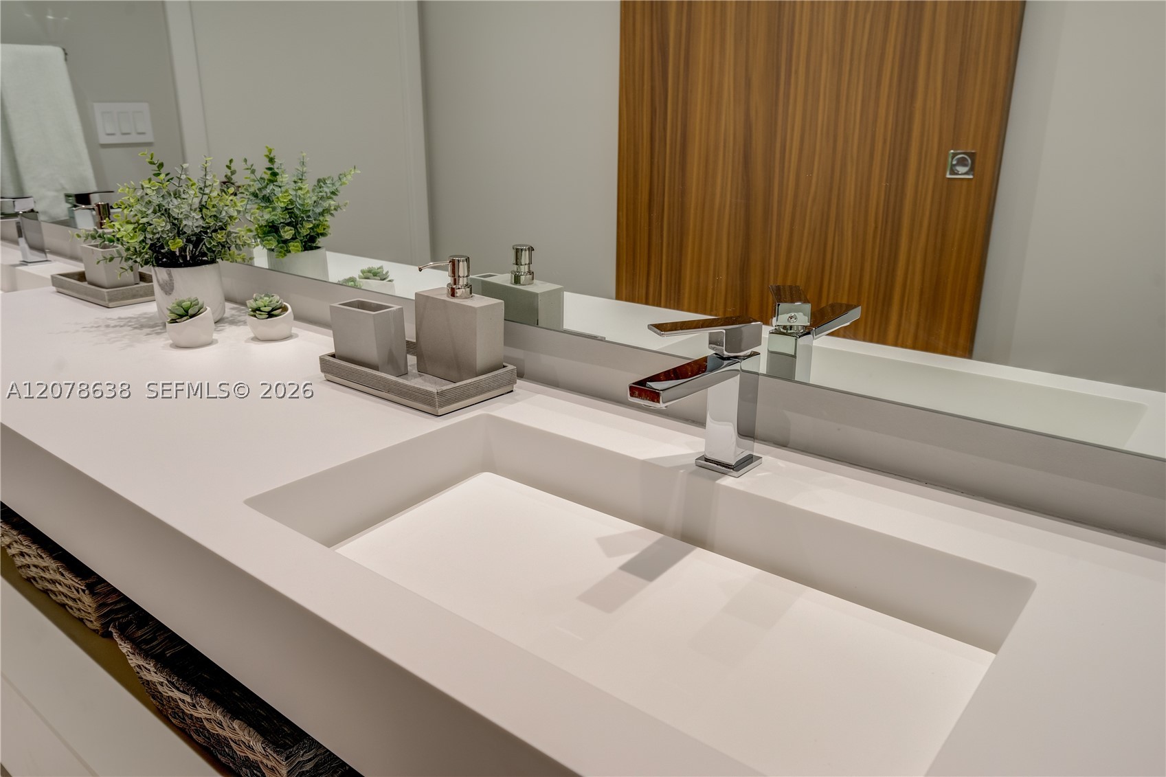 image Bayside Village East24