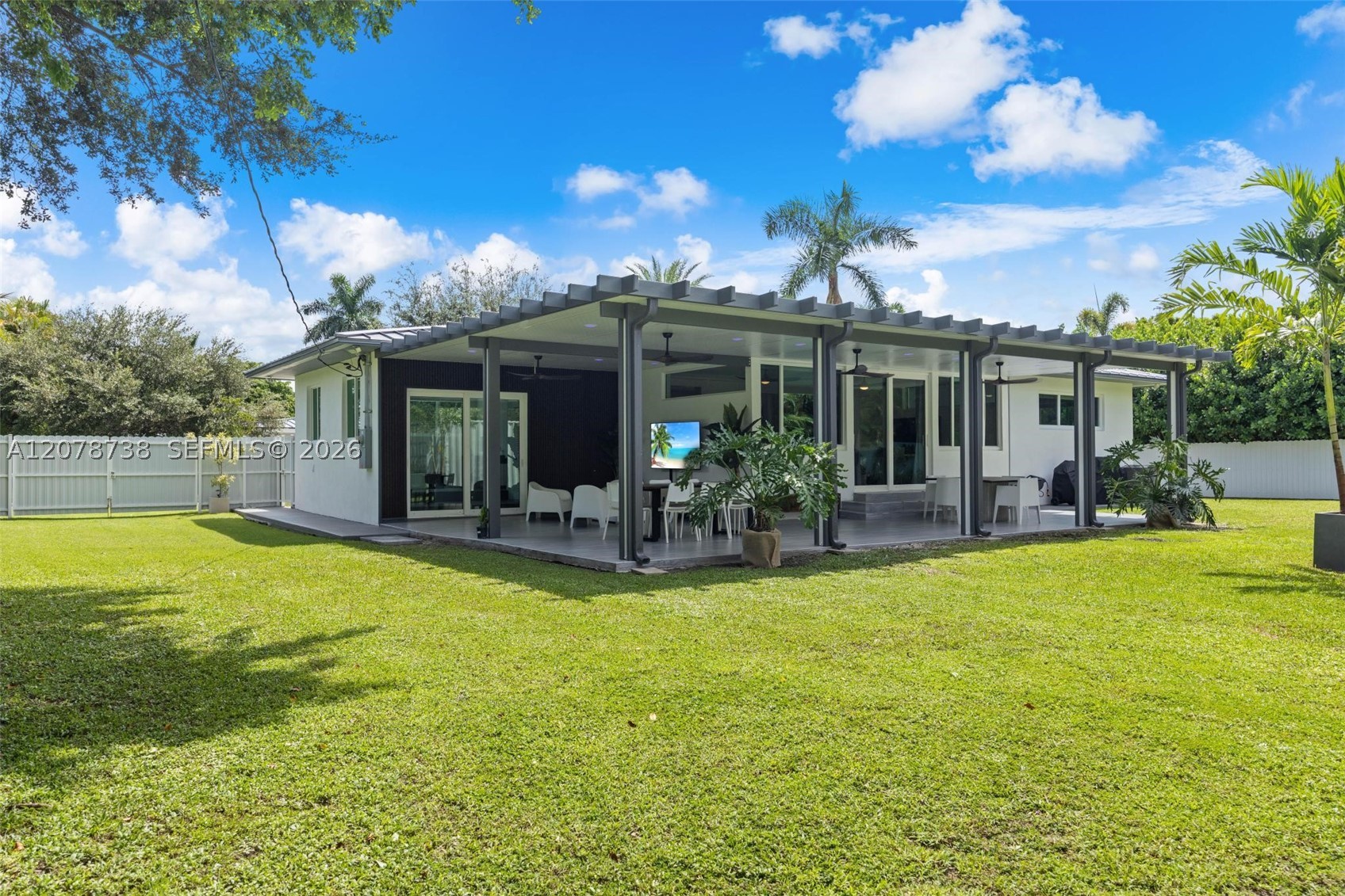 6140 SW 65th Ave South Miami, FL 33143