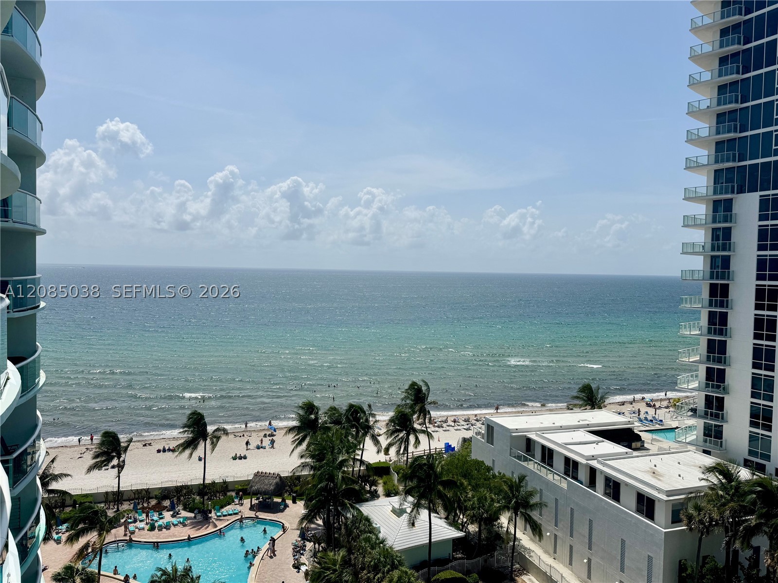 3901 S Ocean Dr #11L