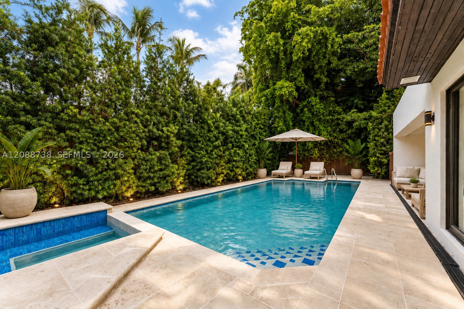 1600 W 24th St Miami Beach, FL 33140