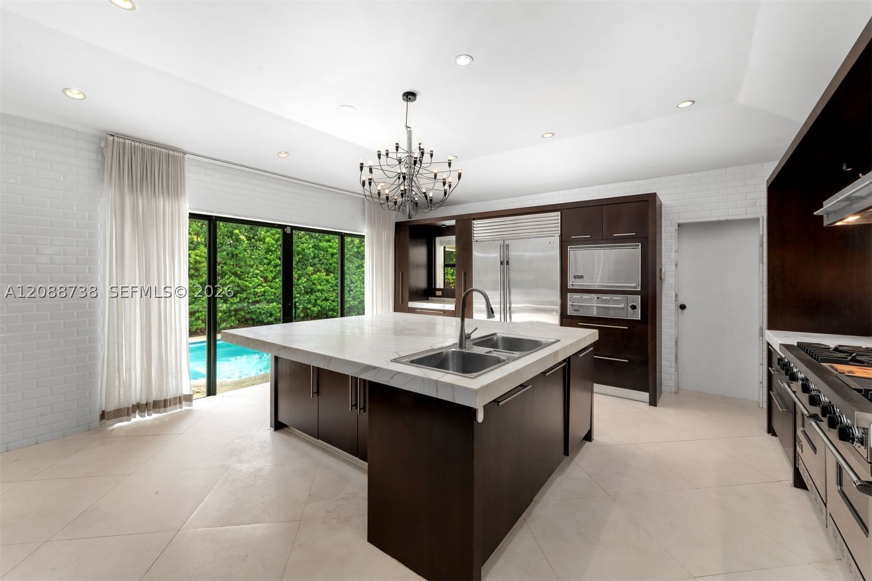1600 W 24th St Miami Beach, FL 33140