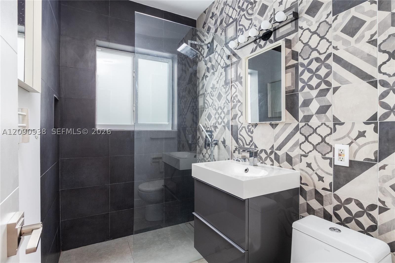 661 86th St Miami Beach, FL 33141