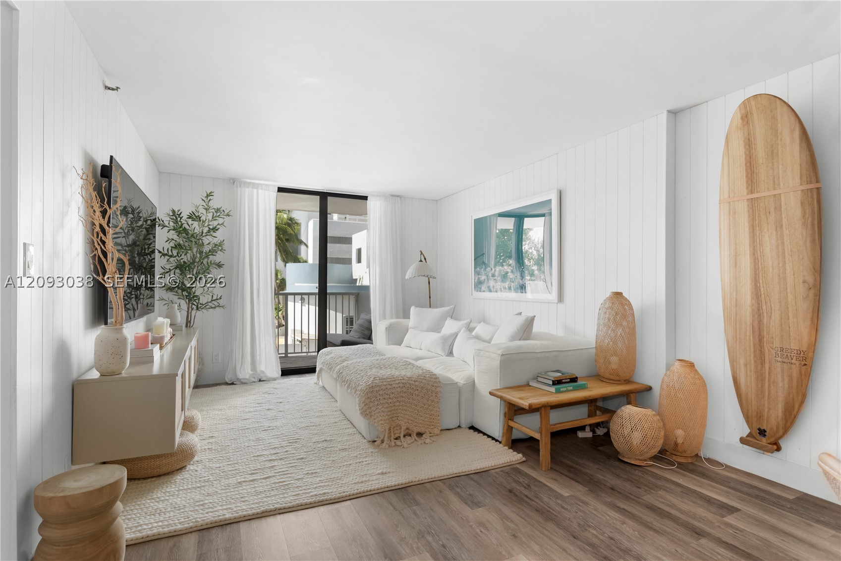 4301 Collins Ave #207