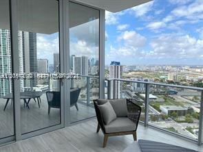 851 NE 1st Ave #2806