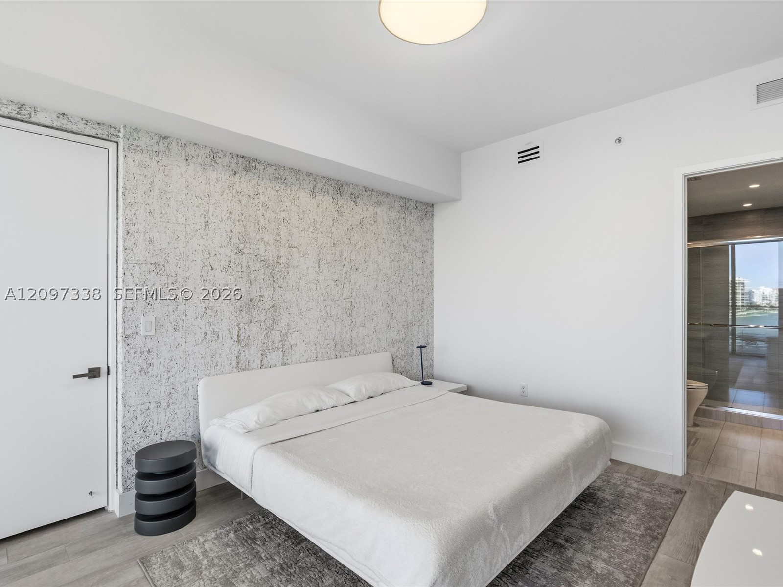 image Prive24